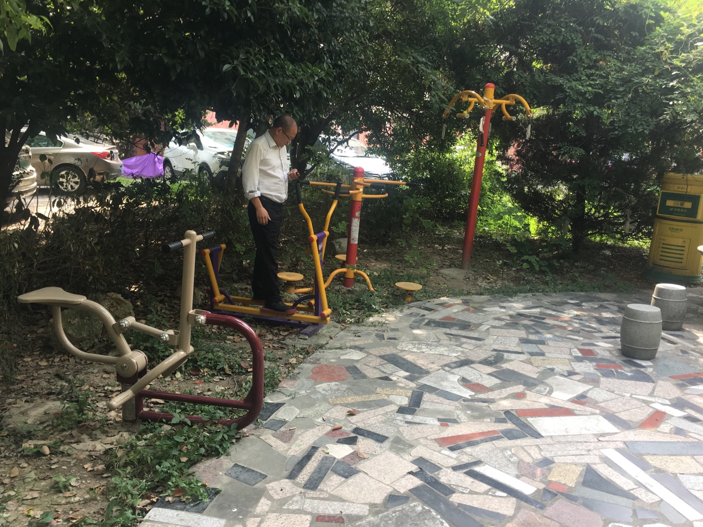 亭東滬亭苑益智健身點(diǎn)