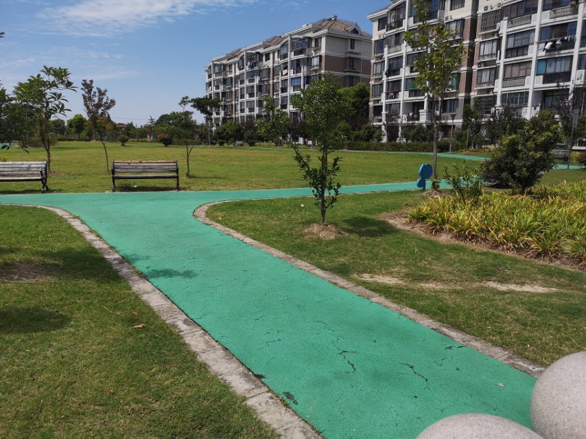 漕涇鎮(zhèn)綠地小區(qū)市民健身步道