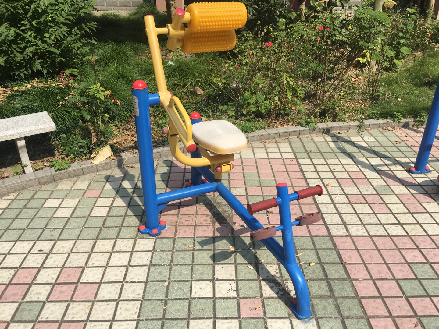 自重腹背鍛煉器