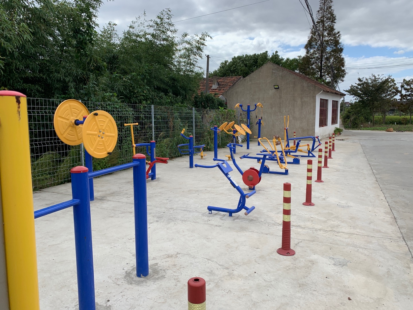 豎新鎮(zhèn)永興村老年活動室健身點(diǎn)