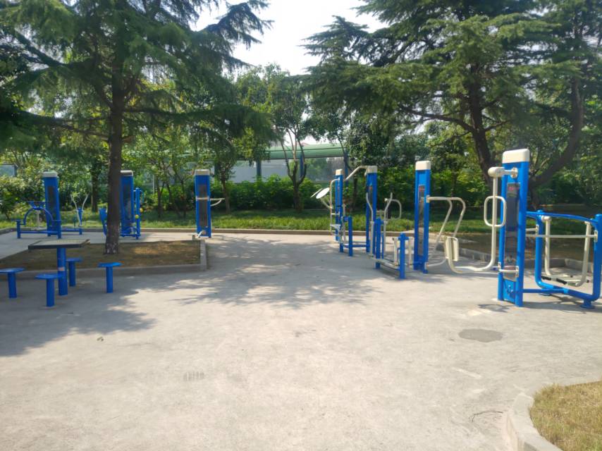 高樂華中公寓健身點