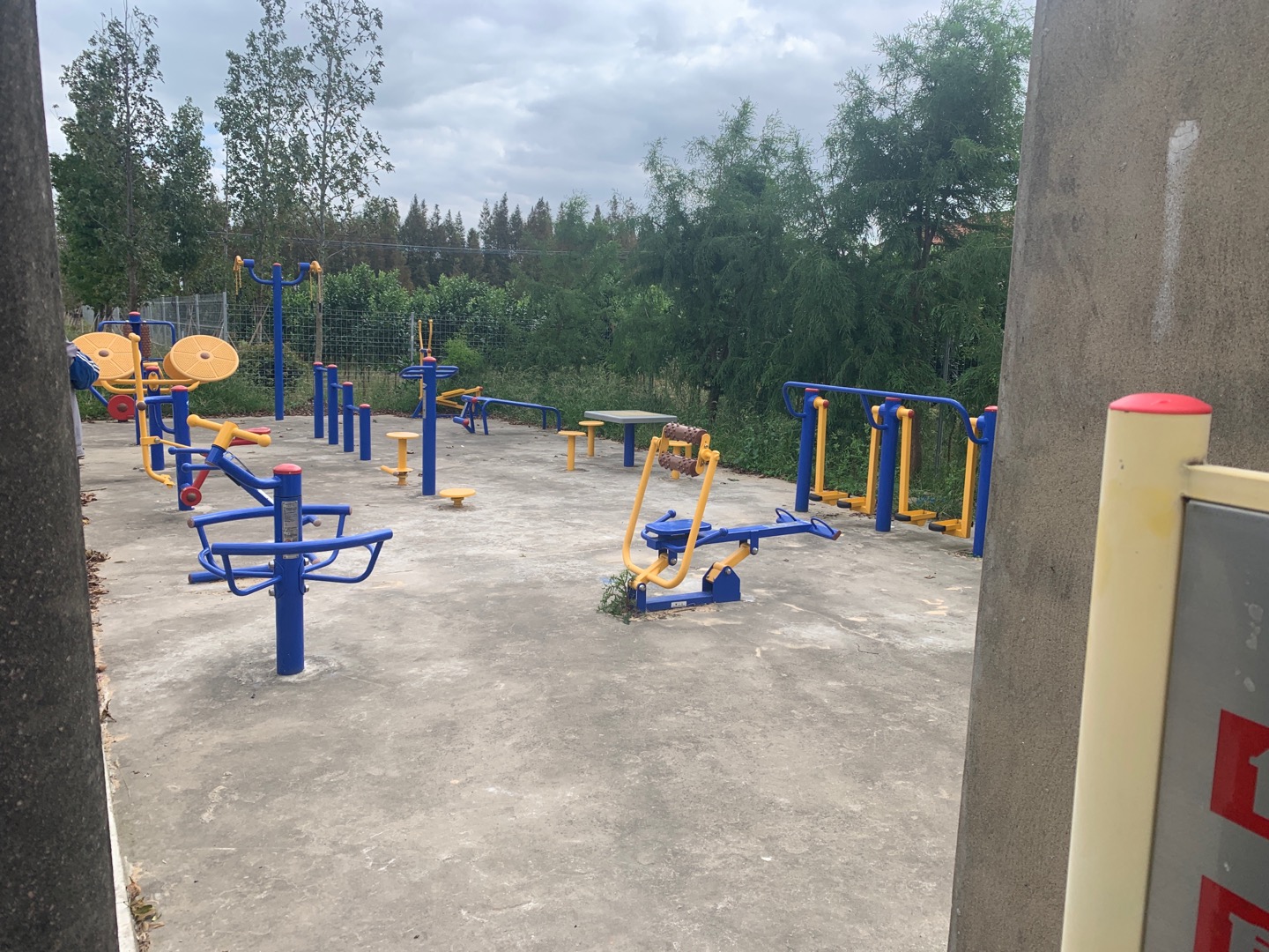 豎新鎮(zhèn)惠民村健身點三