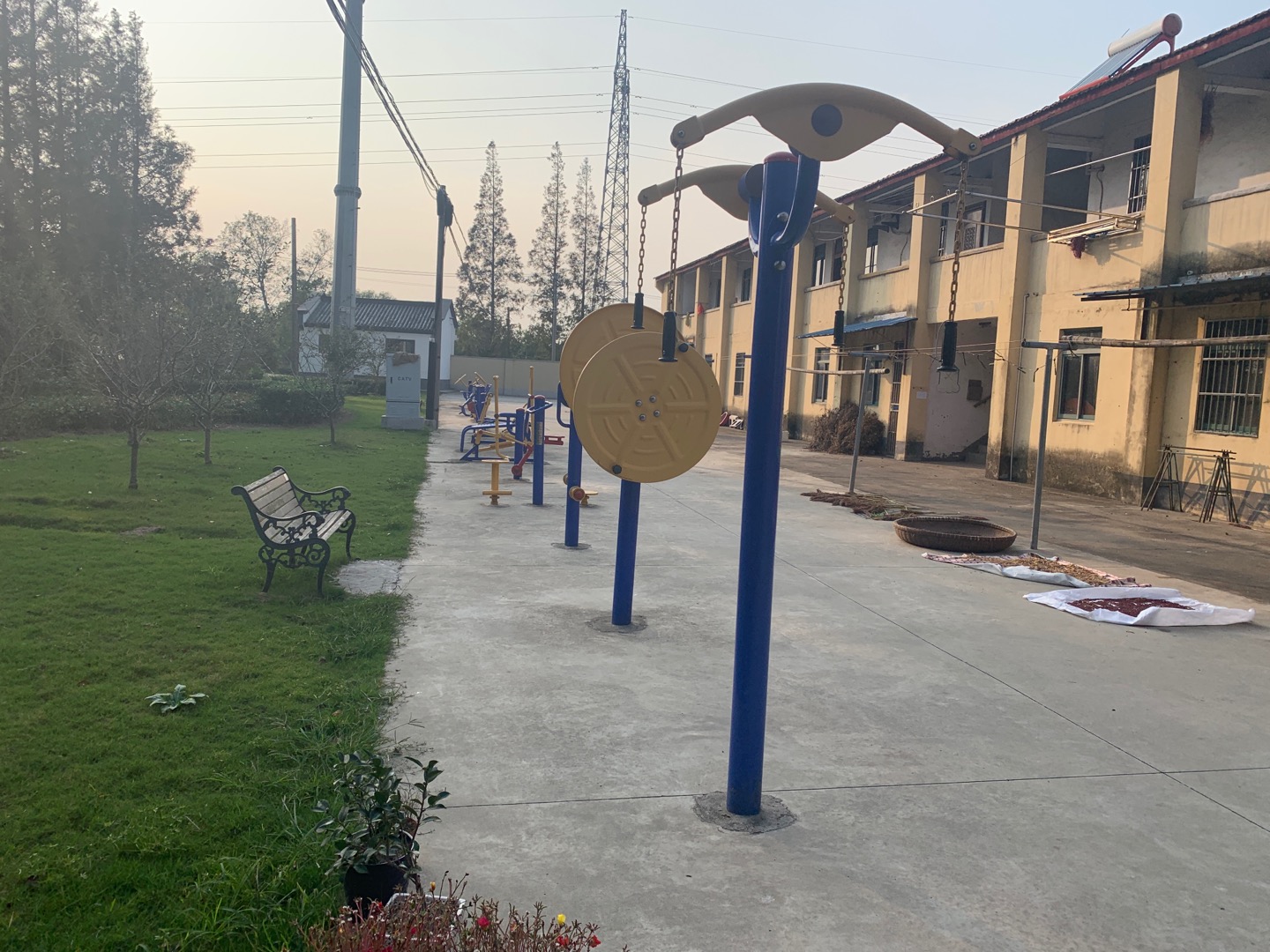 新海鎮(zhèn)10連健身點(diǎn)