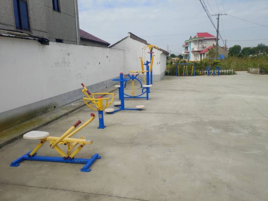 豎新鎮(zhèn)響哃村健身點一