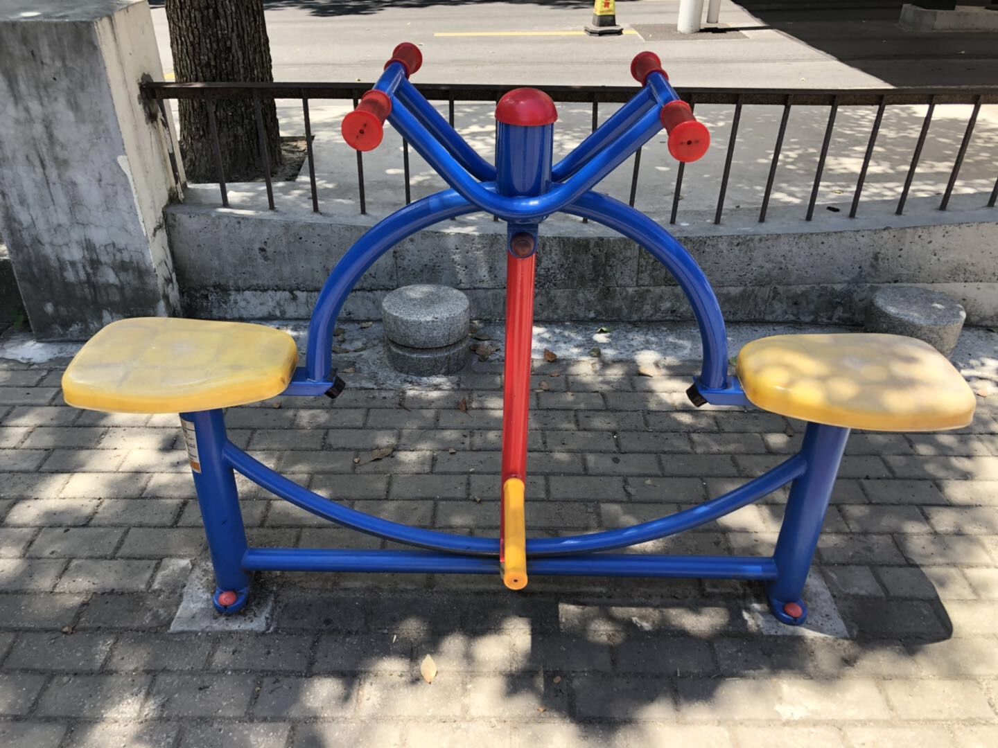 下肢康復(fù)器