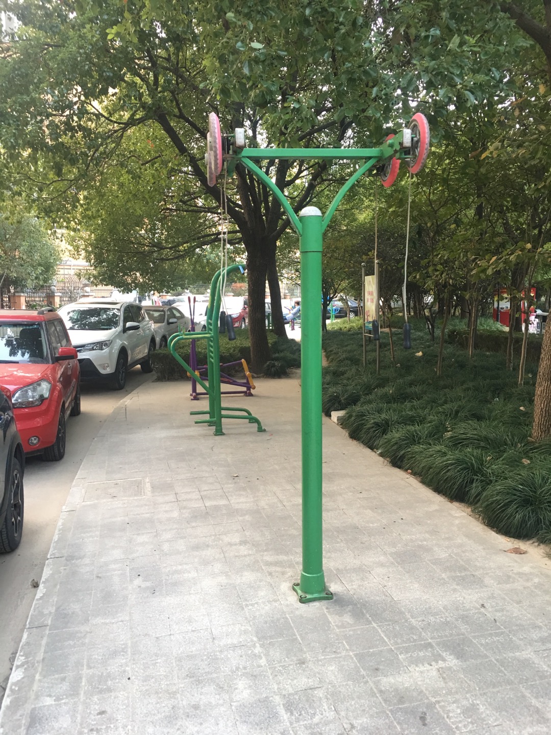 萊陽(yáng)市民廣場(chǎng)健身點(diǎn)