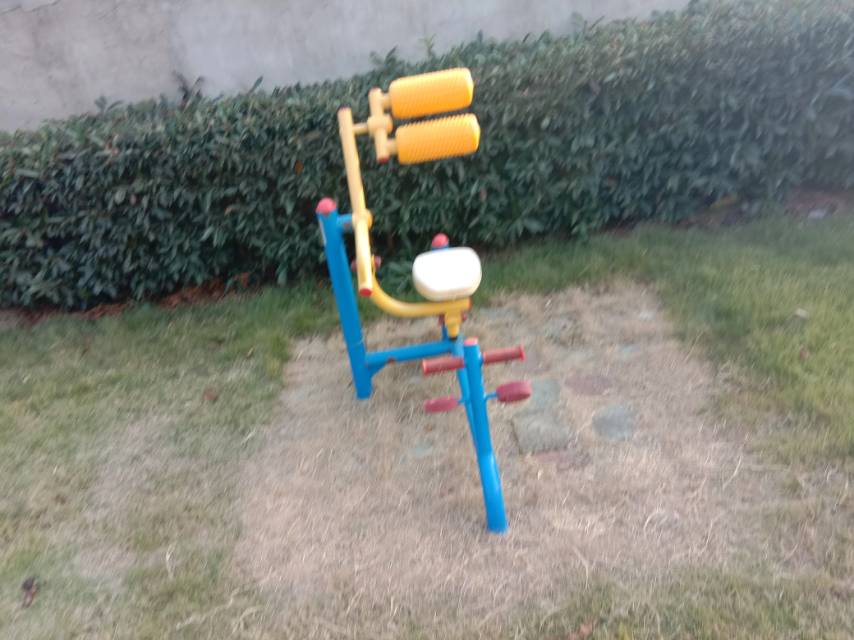 自重腹背鍛煉器