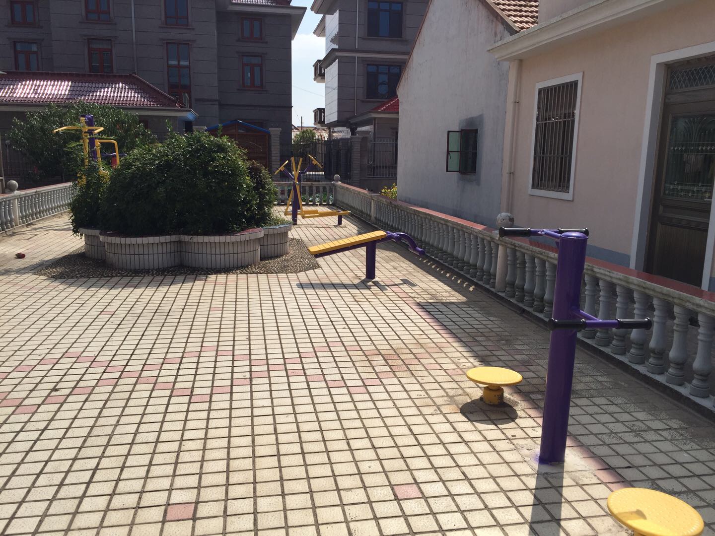 新聯(lián)村十組健身點