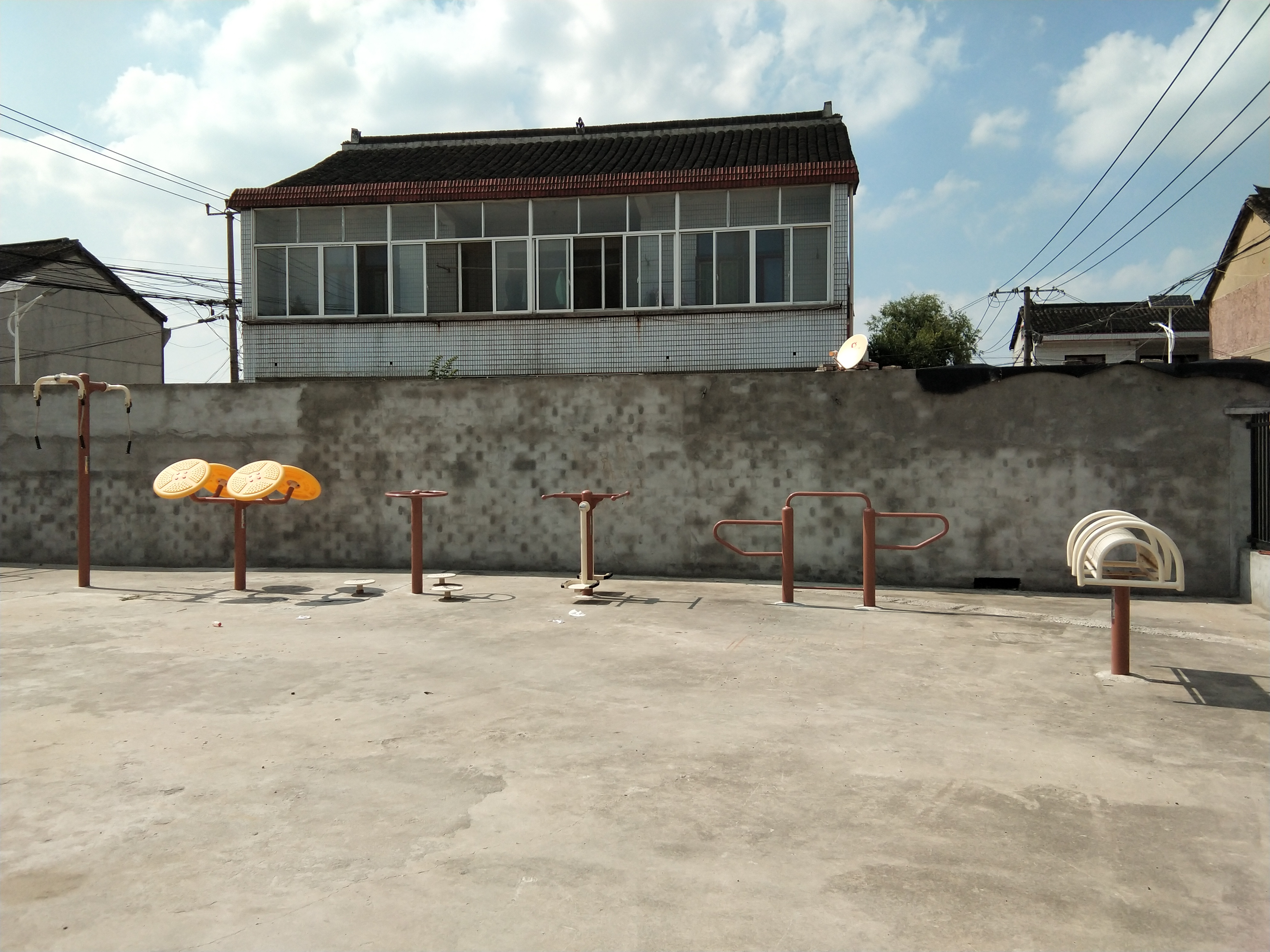 勤勞村健身苑點(diǎn)D