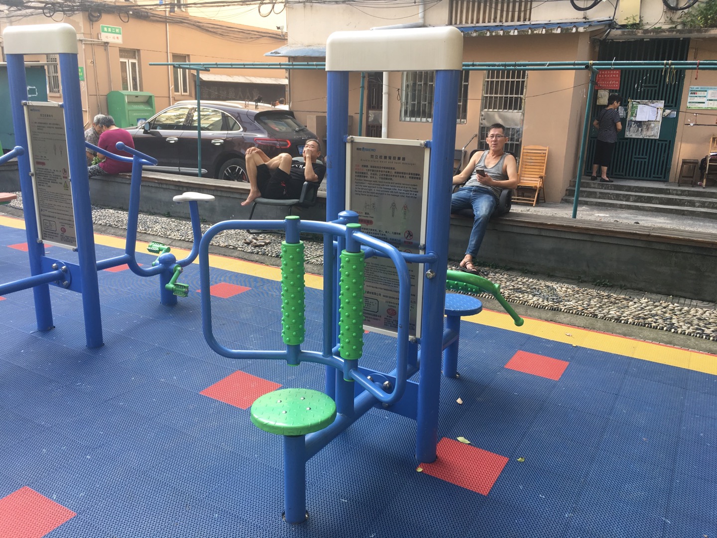 雙立柱腰背按摩器