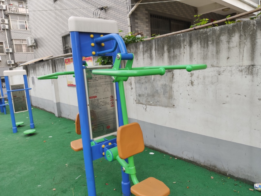 雙立柱拉力訓(xùn)練器