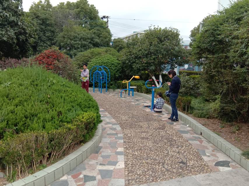 曹路社區(qū)文化活動(dòng)中心健身點(diǎn)