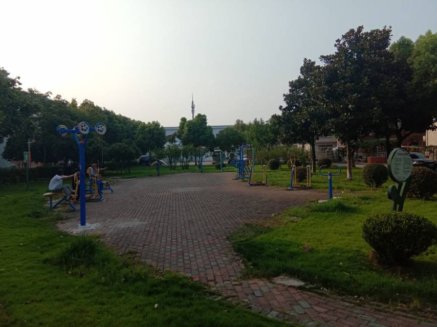 倉(cāng)新小區(qū)北區(qū)市民健身點(diǎn)