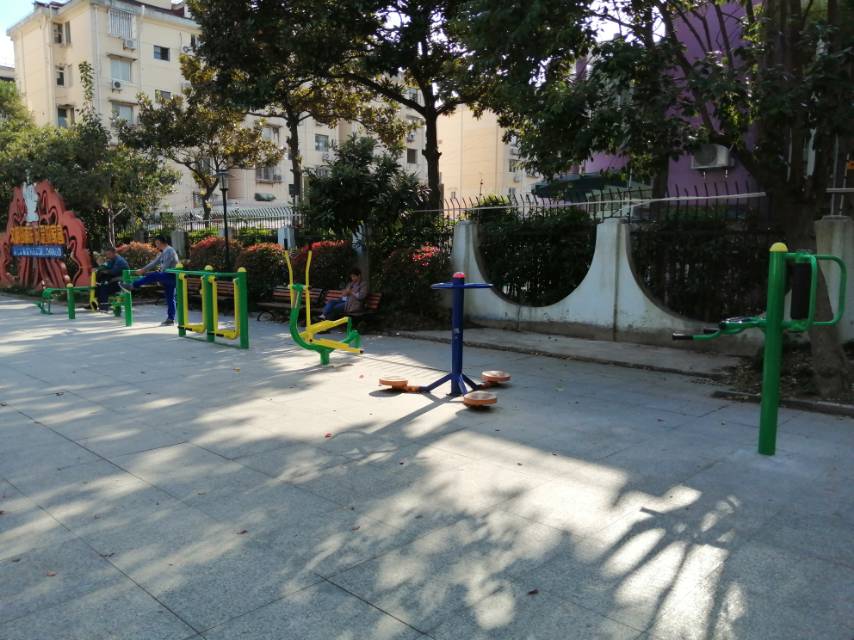 昌七居委1621弄健身點(diǎn)