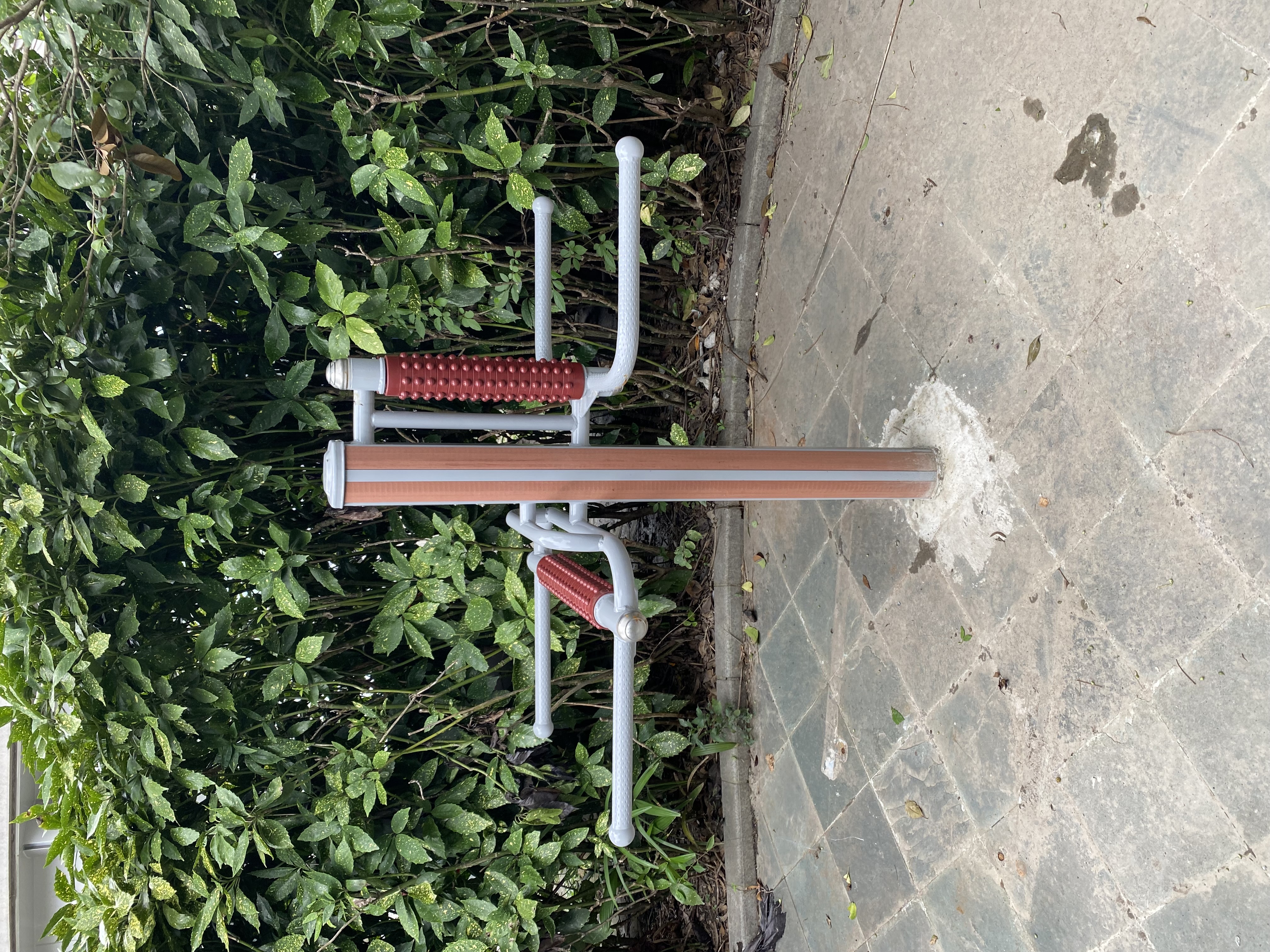 坐式腰背按摩器