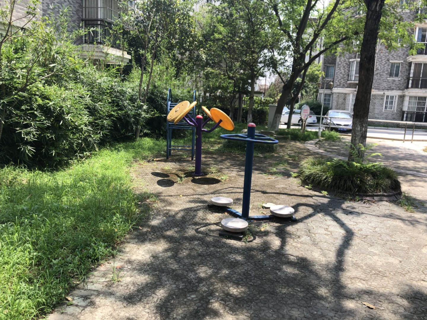 鴻達(dá)嘉苑健身點