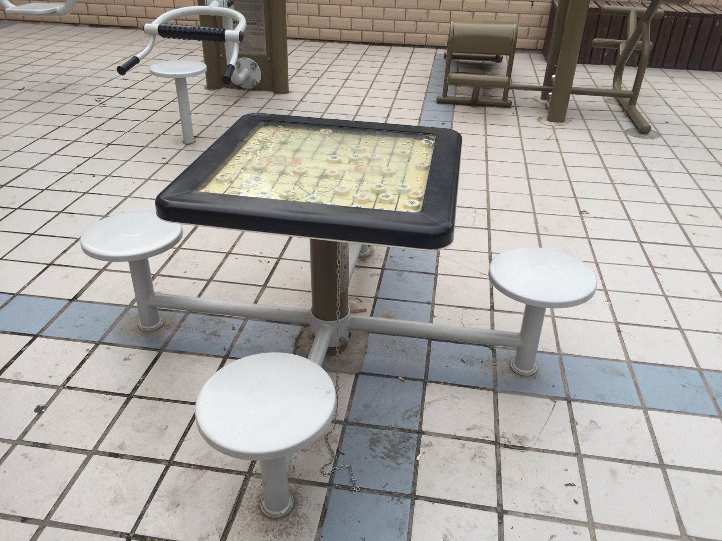 軌道棋牌桌