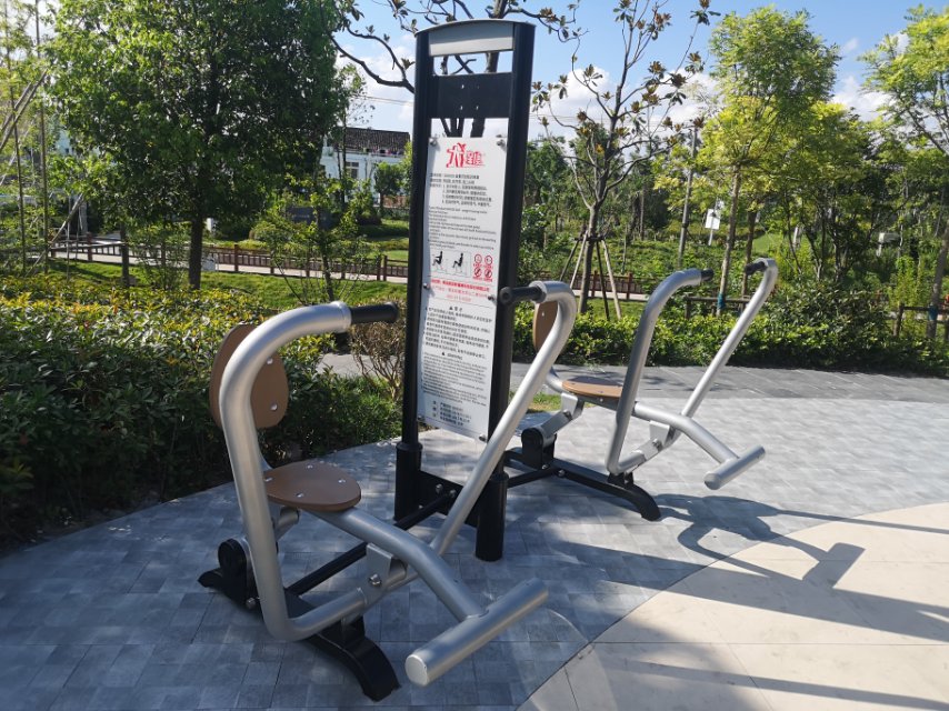 自重式劃船訓(xùn)練器