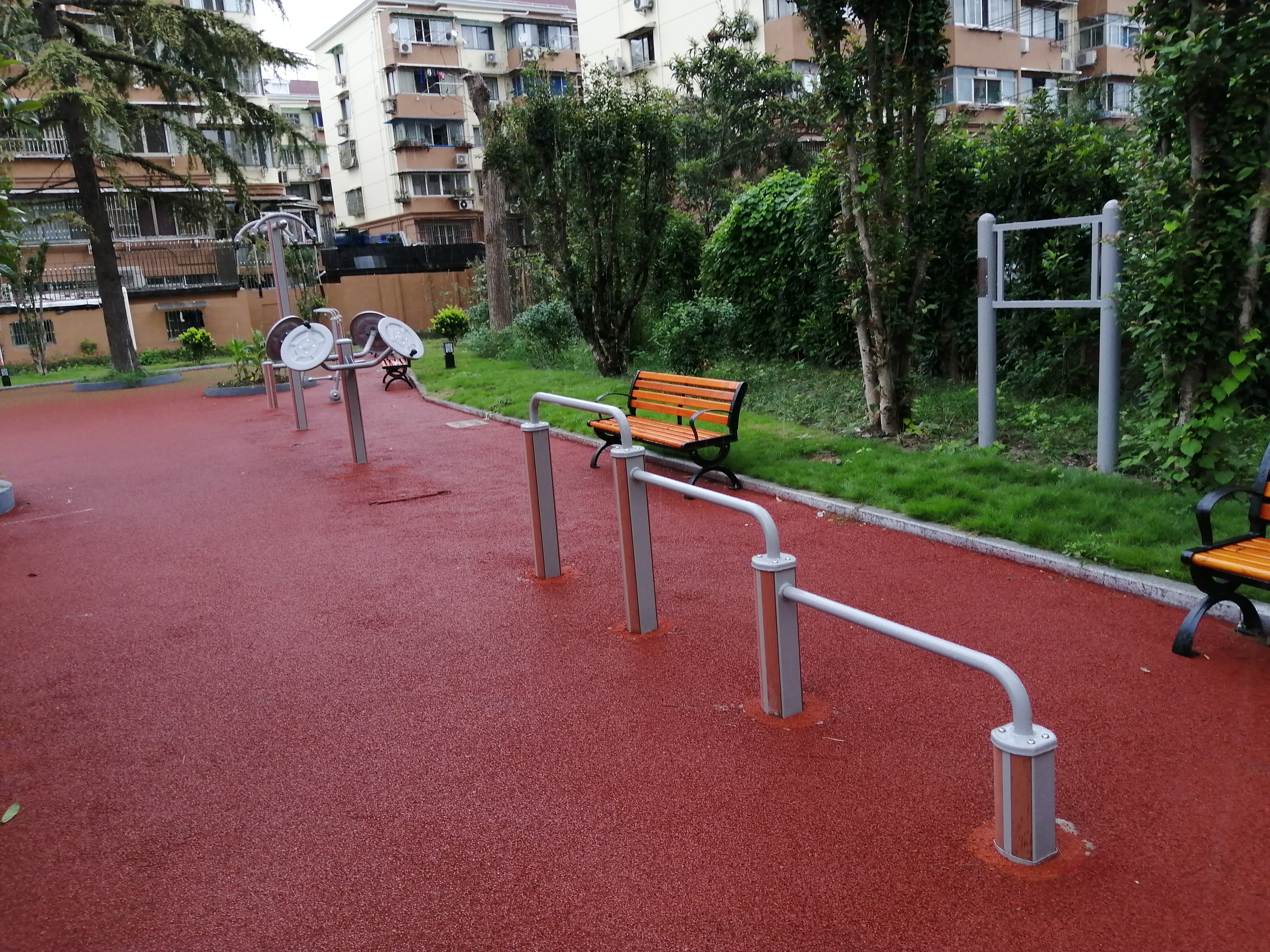 甘泉街道東泉苑（一）健身點