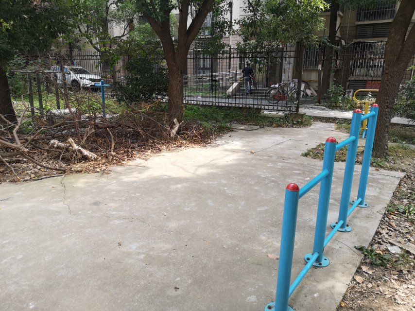 靜安區(qū)石門二路街道斯文里居委健身點（順德苑92號）