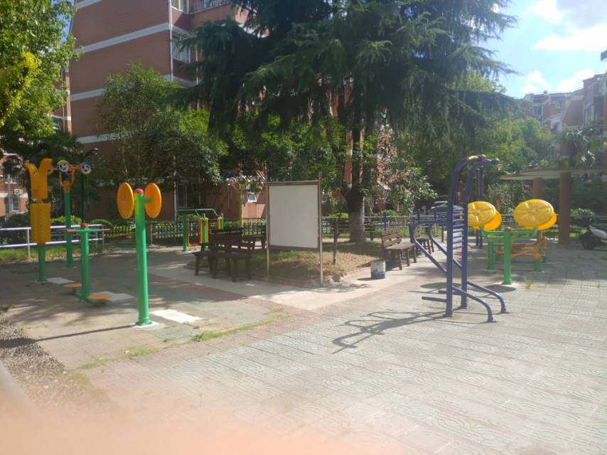 紫薇居委紫薇二村健身點(diǎn)