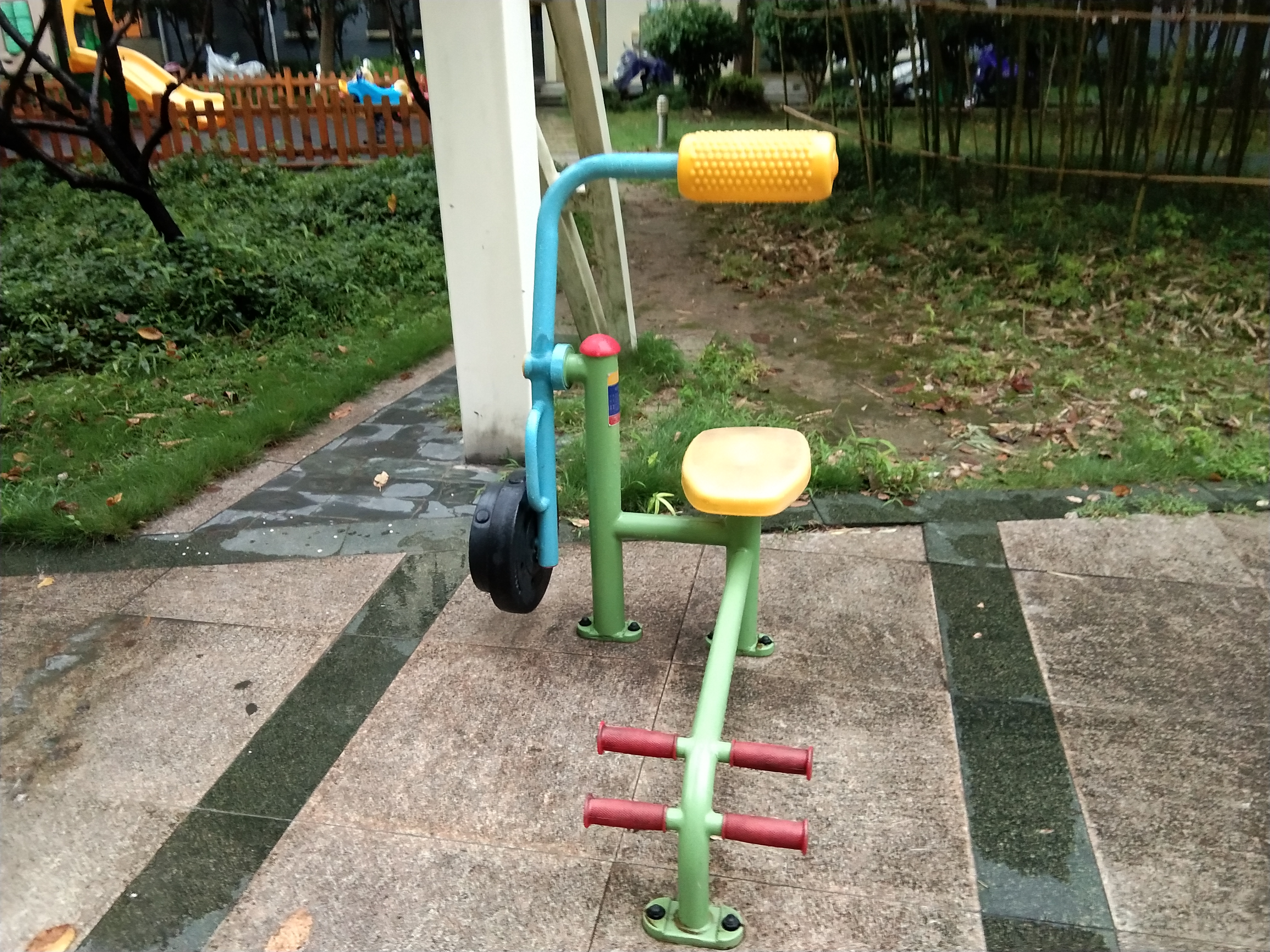 腹背鍛煉器 腹背鍛煉器