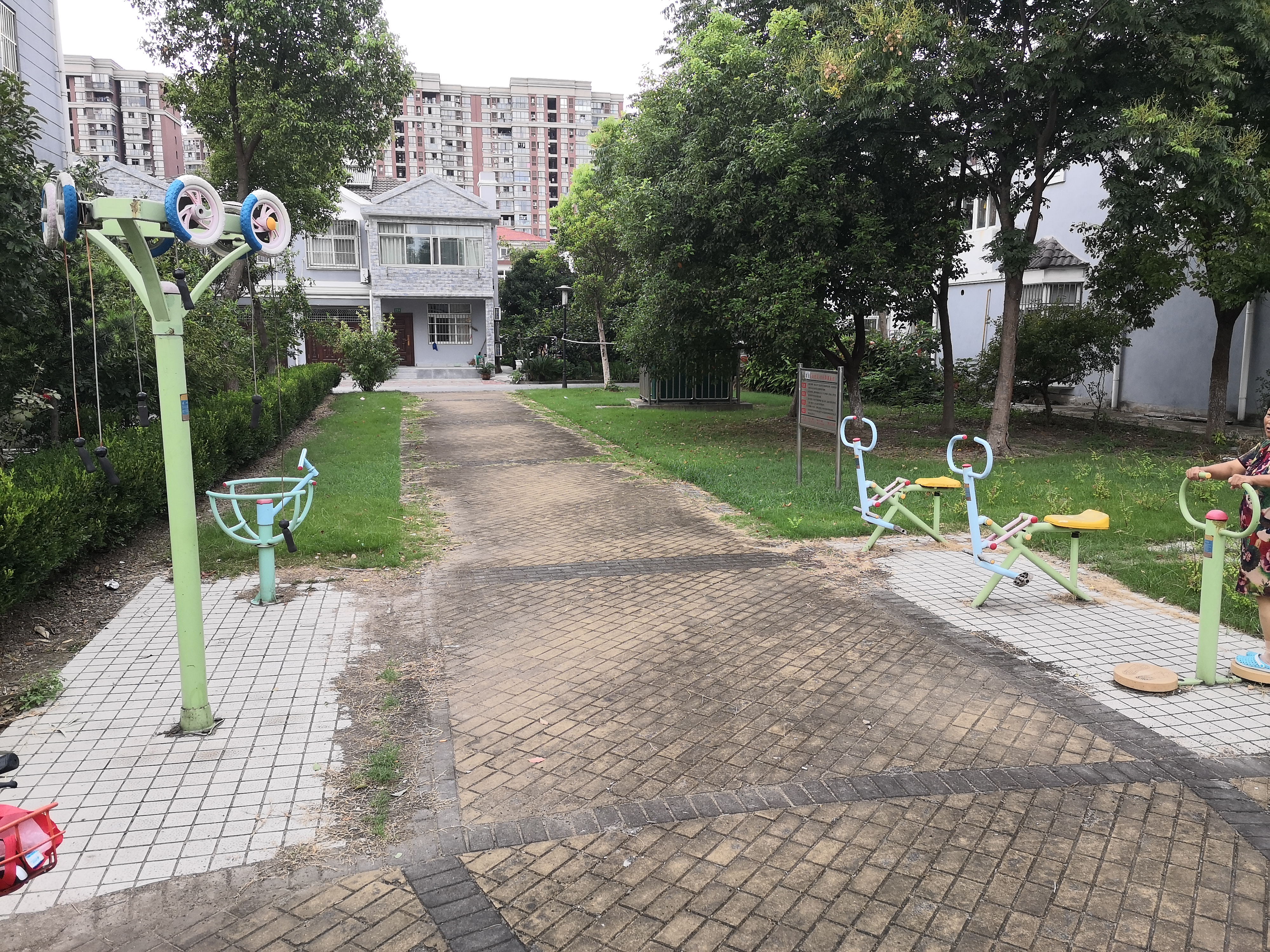 天華社區(qū)1055弄健身點(diǎn)