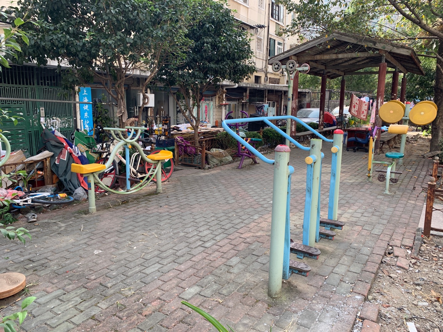 東南居委健身點(diǎn)1