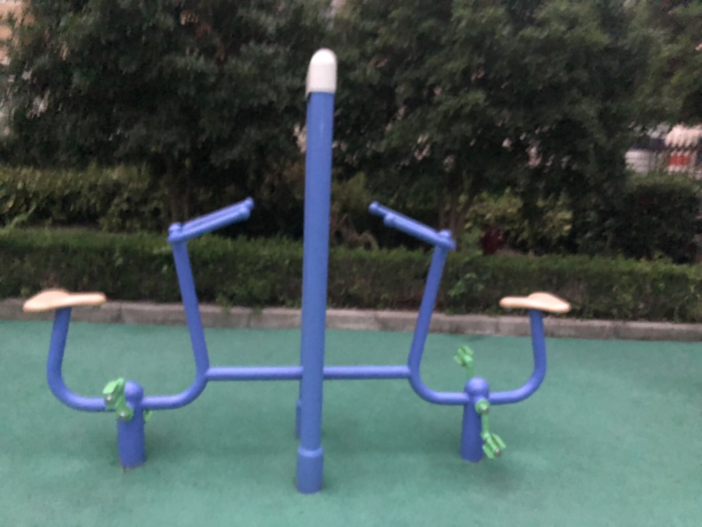 雙立柱健身車(chē)