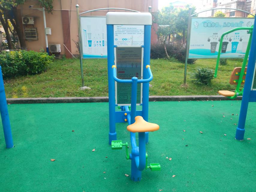 雙立柱健身車(chē)