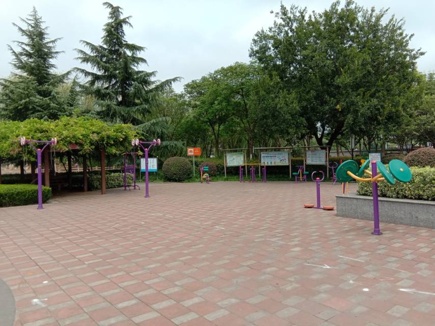 外岡鎮(zhèn)休閑廣場益智類健身點(diǎn)（二）