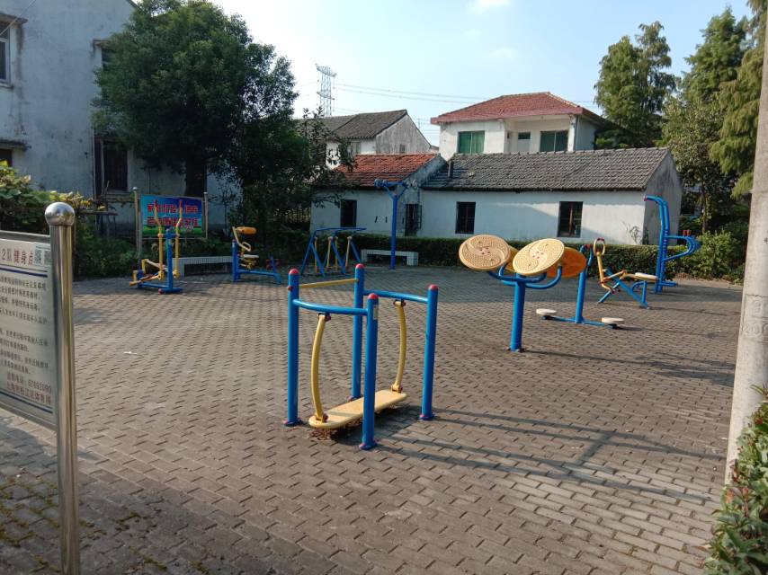 黃家埭村新中浜12隊健身點