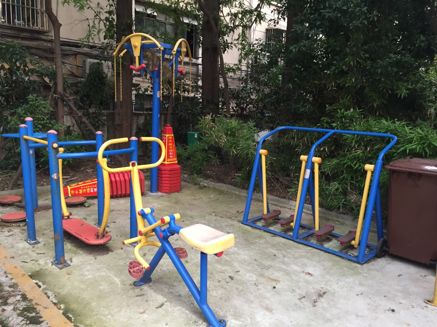 民主街368弄健身點