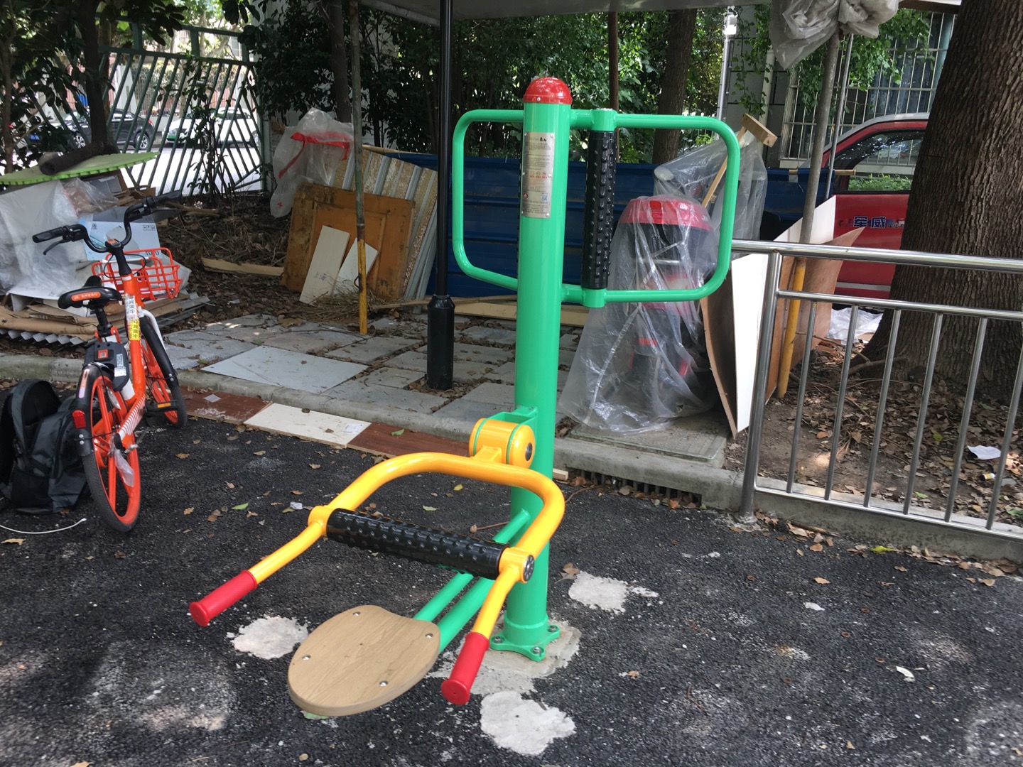 坐式腰背按摩器