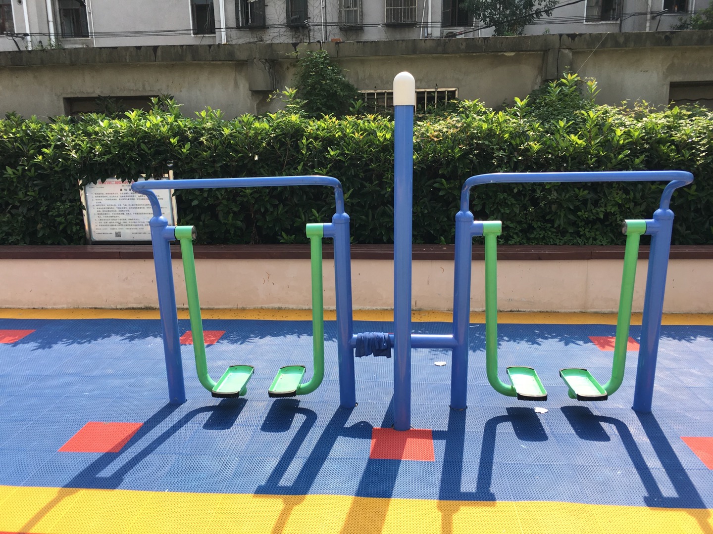 雙立柱太空漫步器