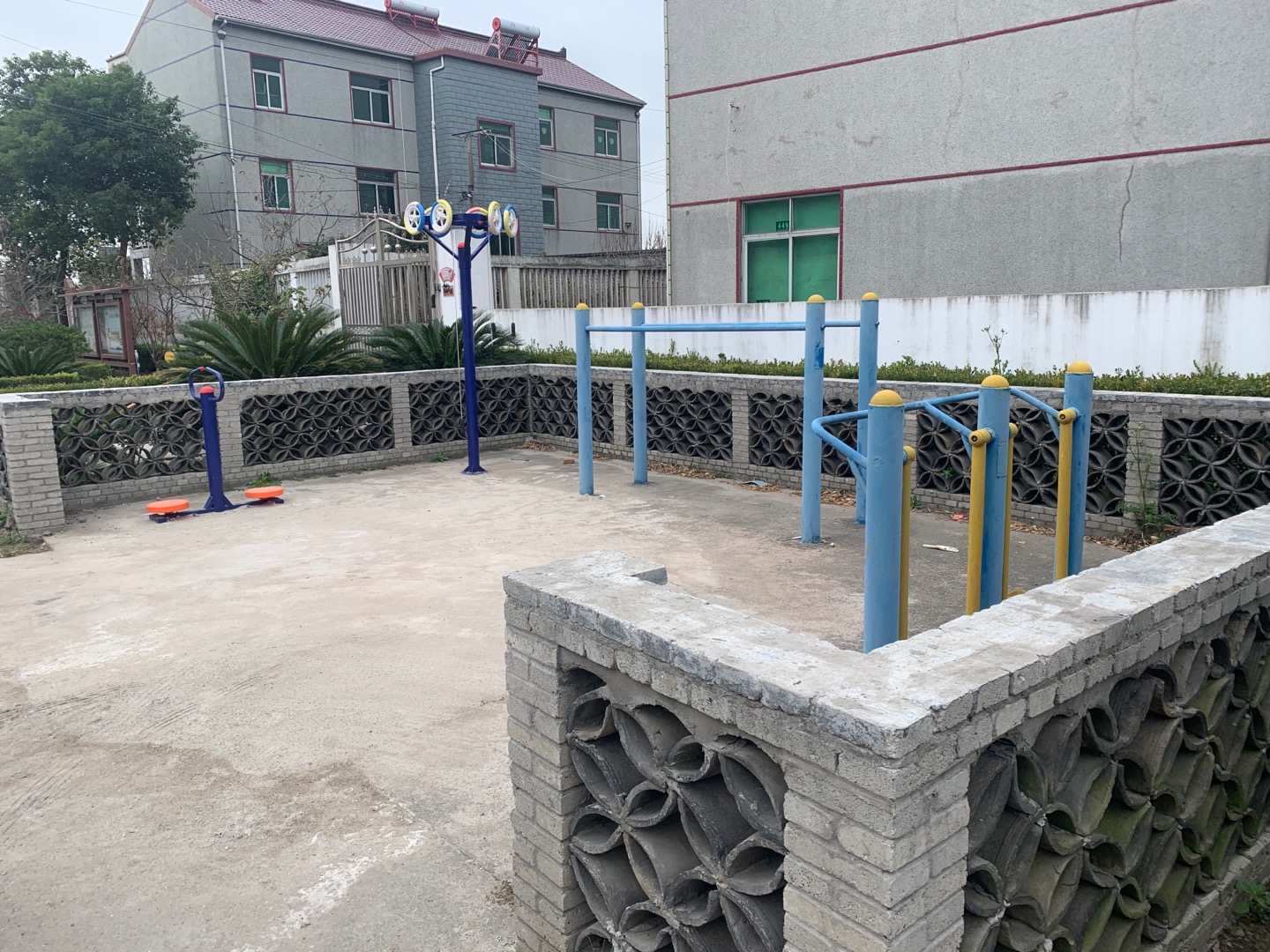 新建村新四5組健身點(diǎn)