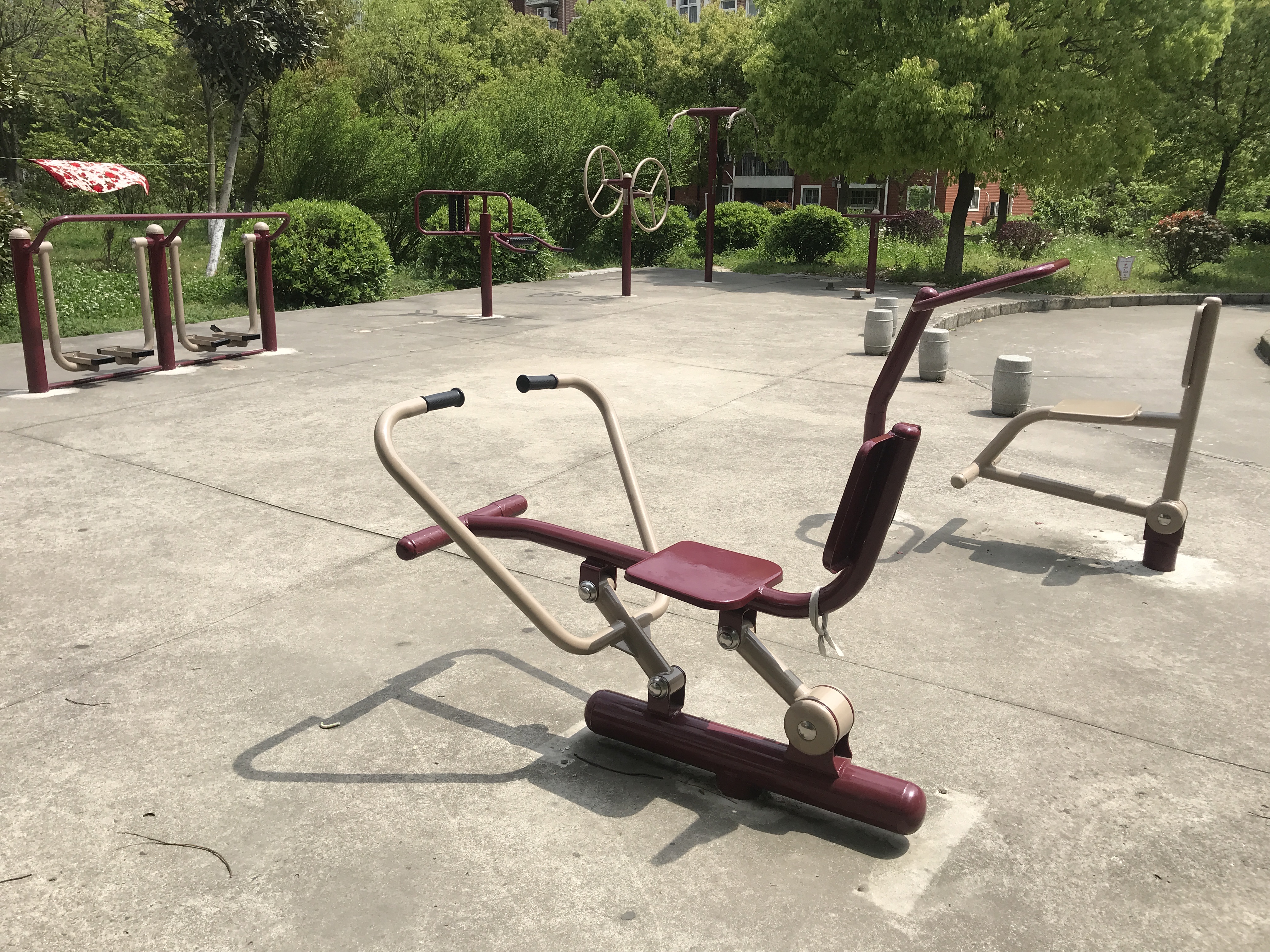 水清路報(bào)春路口報(bào)春中學(xué)旁邊