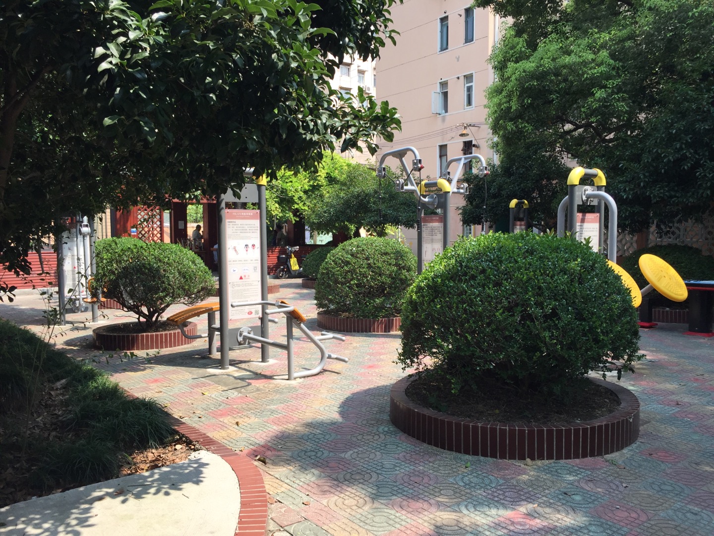 寶鋼六村健身點(diǎn)  1