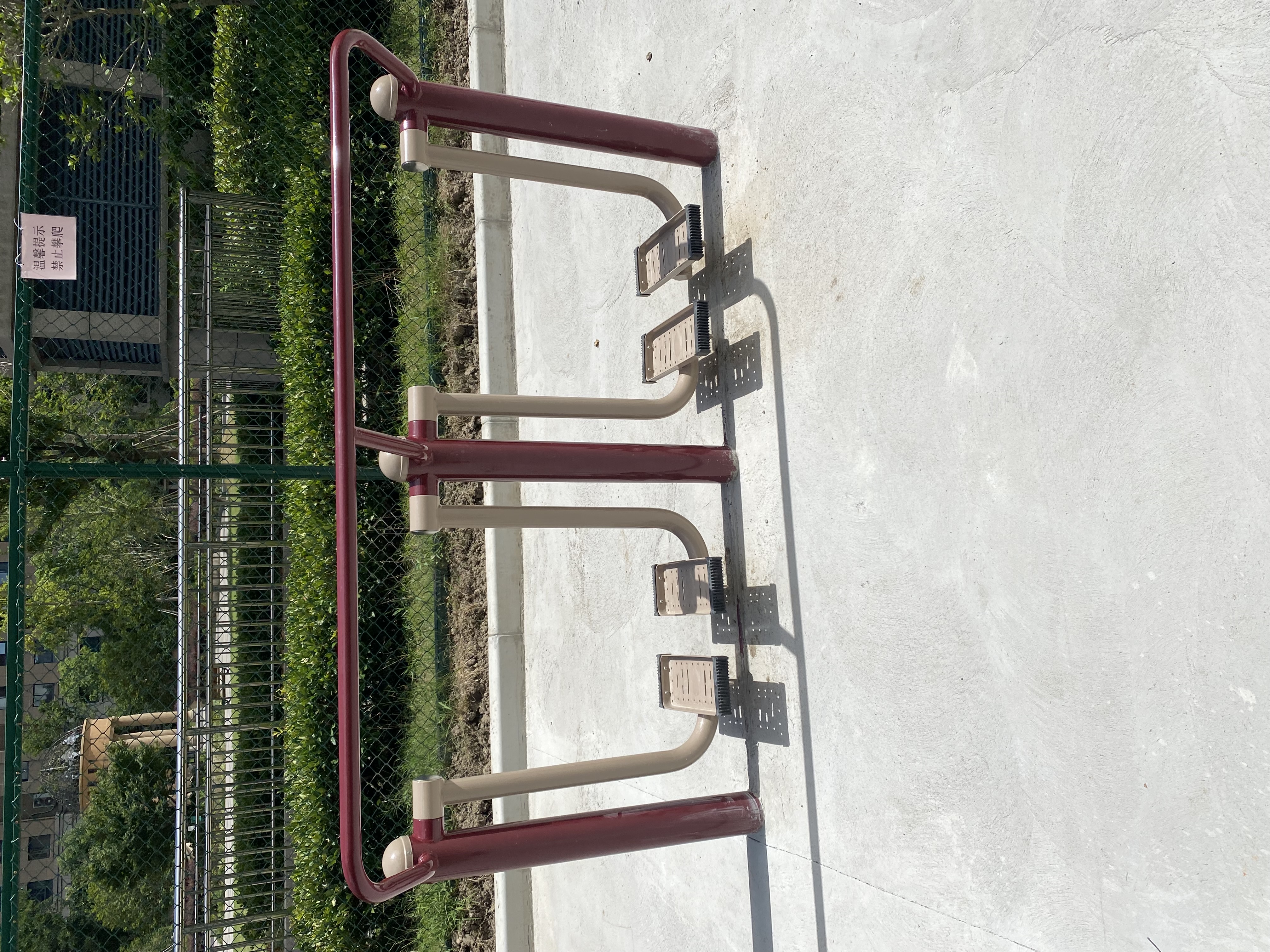 二位太空漫步機(jī)