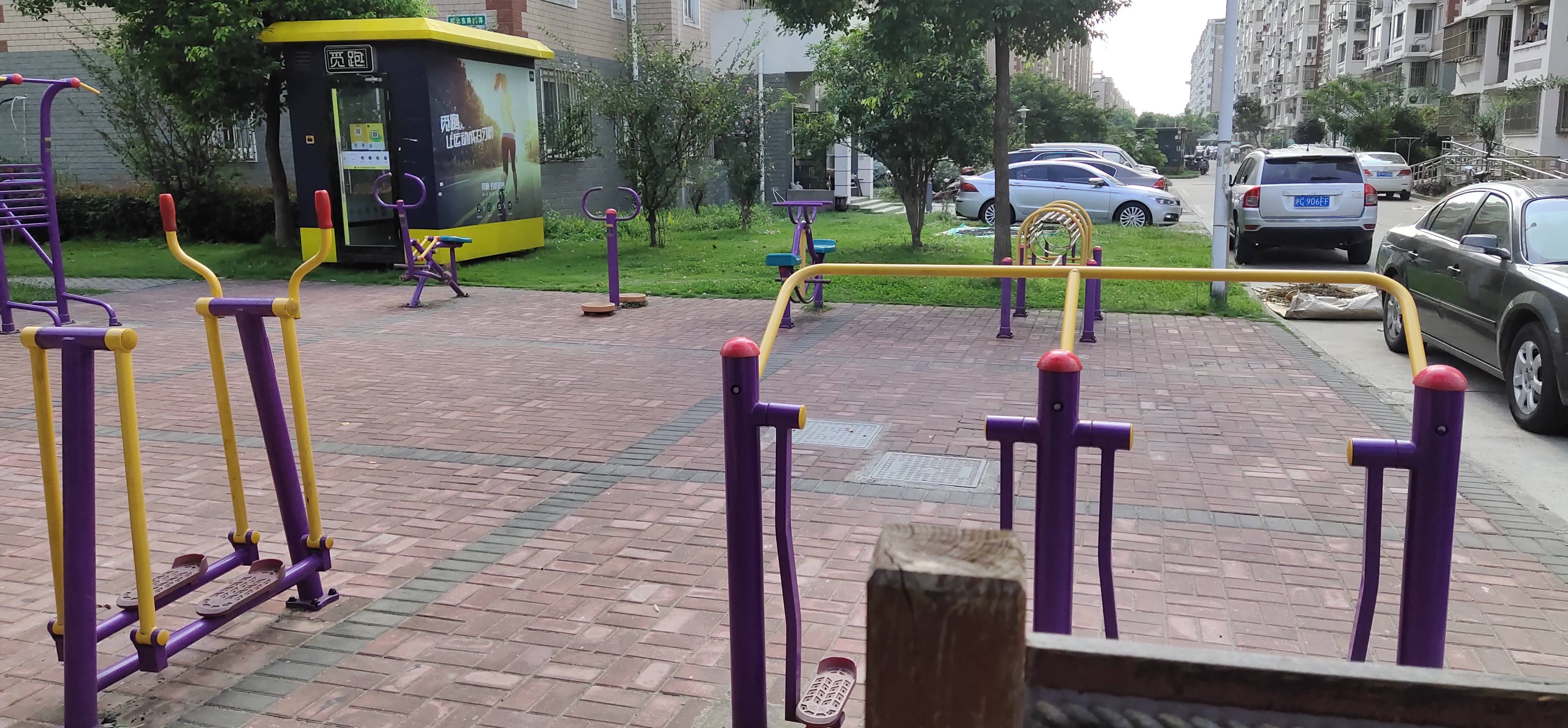 羅新居委健身苑點2