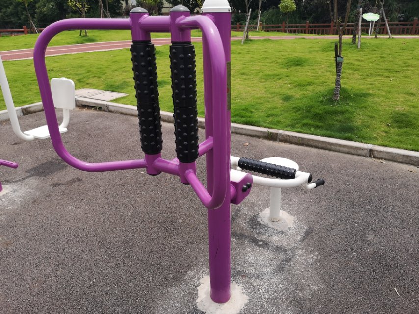 坐式腰背按摩器