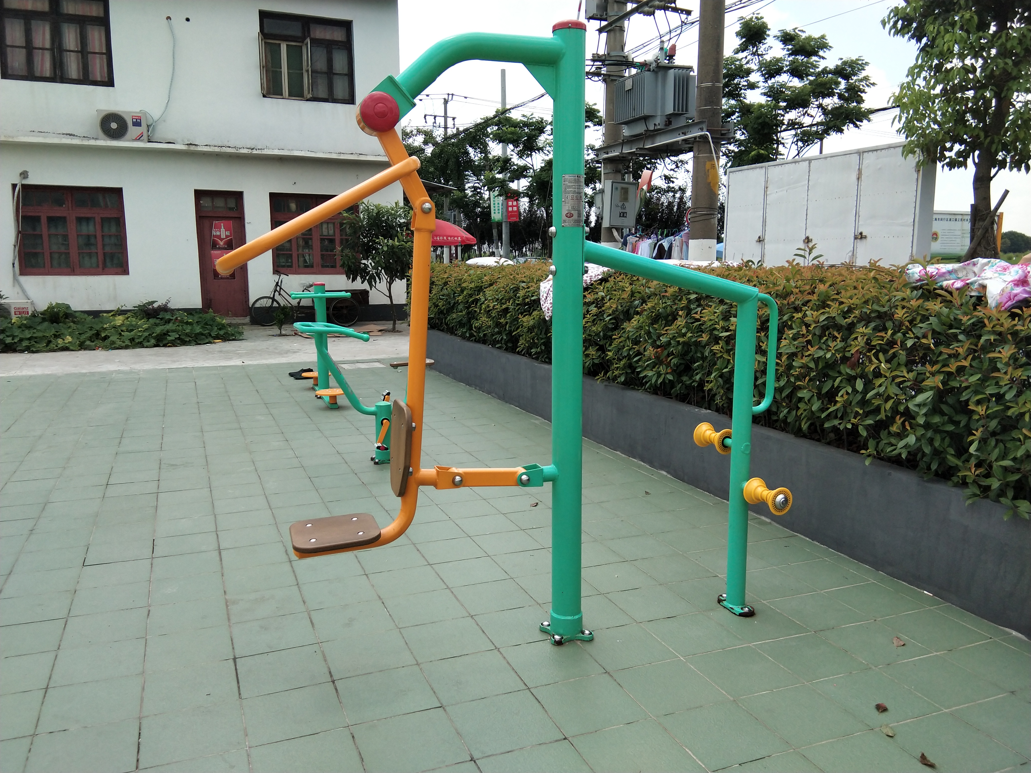 坐拉訓(xùn)練器