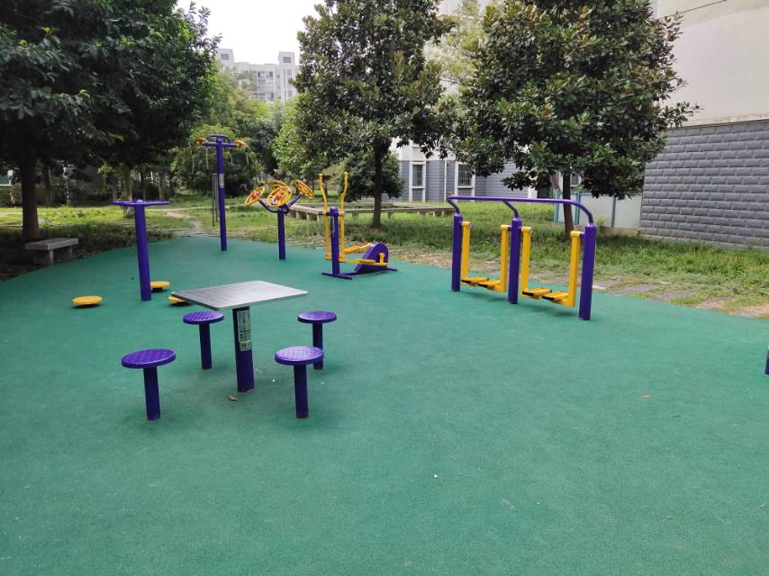 宜達小區(qū)健身點1