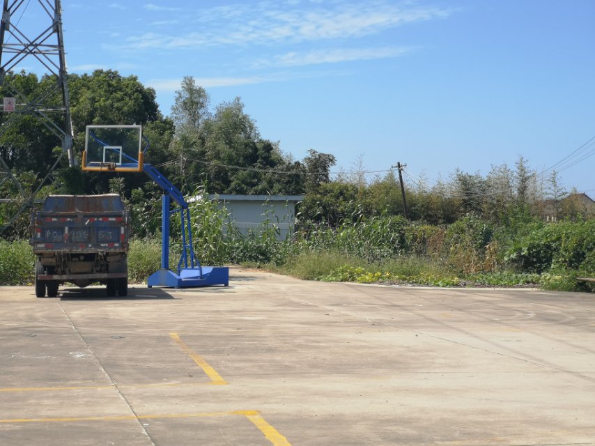 營(yíng)房村籃球場(chǎng)