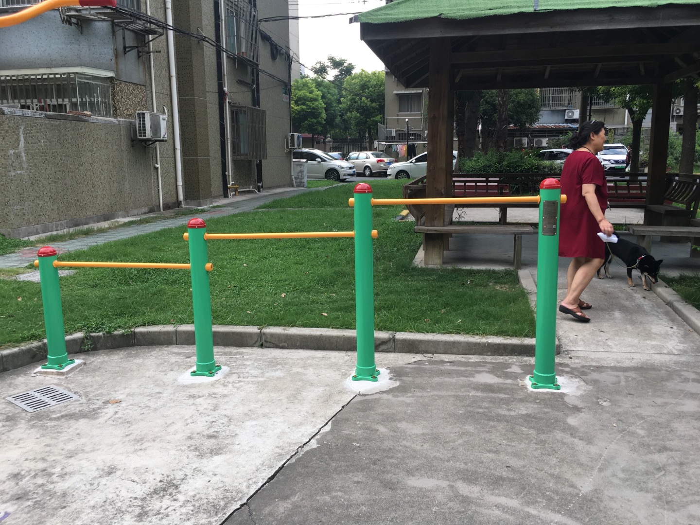 多聯(lián)壓腿架