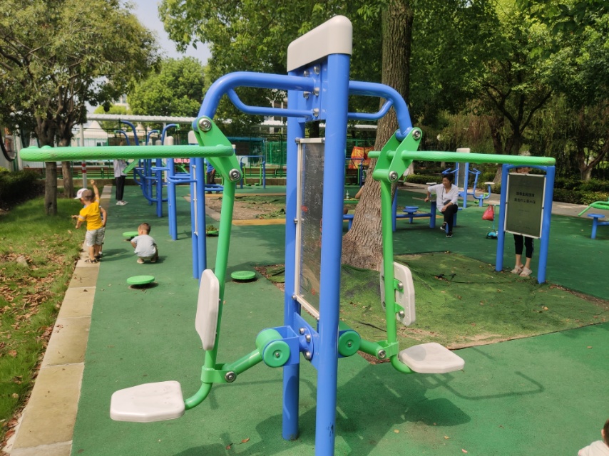 雙立柱拉力訓(xùn)練器