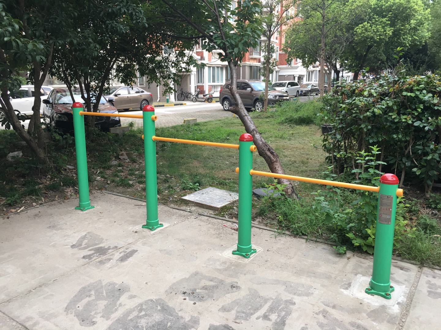 多聯(lián)壓腿架