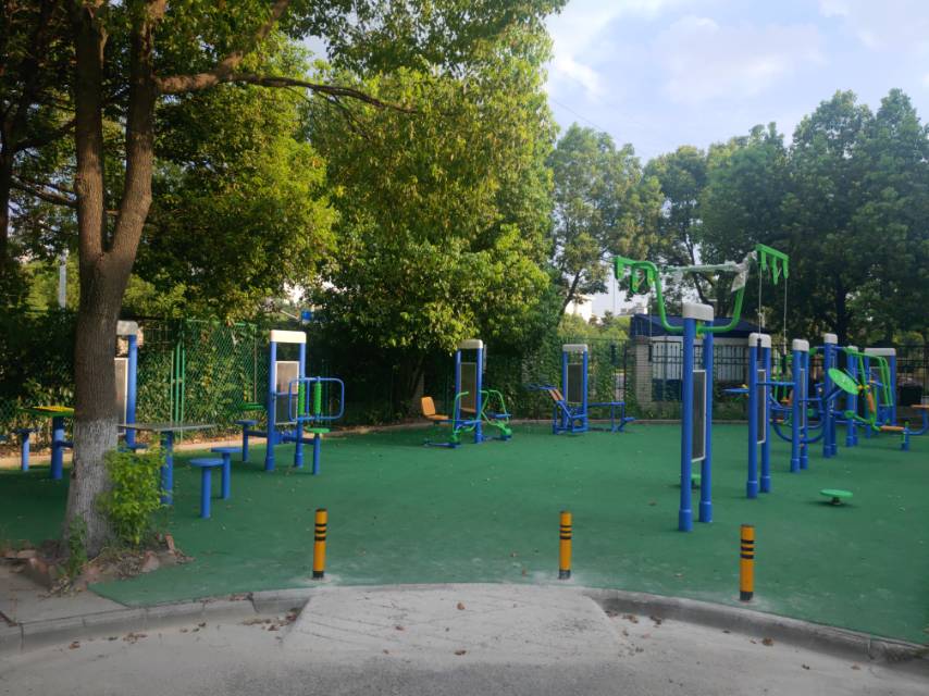 第二居委會(huì)鶴祥苑健身點(diǎn)