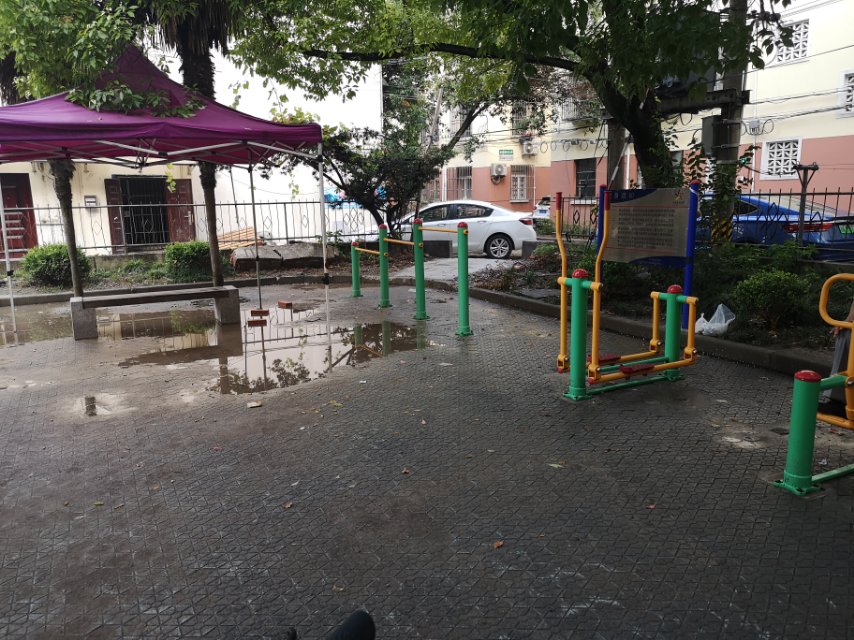 新苗家門口服務(wù)中心市民益智健身點