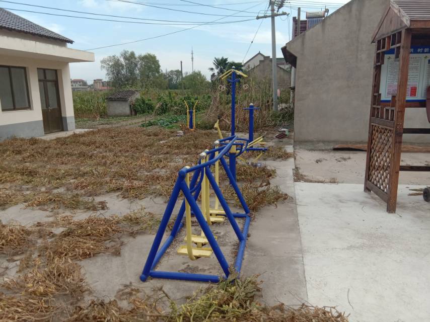 崇明區(qū)中興鎮(zhèn)汲浜3隊(duì)健身點(diǎn)